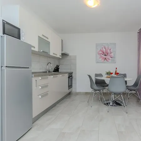 Apartman House Ella Privlaka (Zadar)